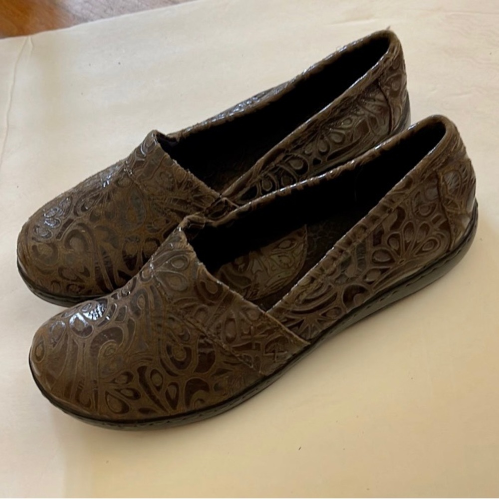 BOC Clogs (8) - Picture 2 of 2